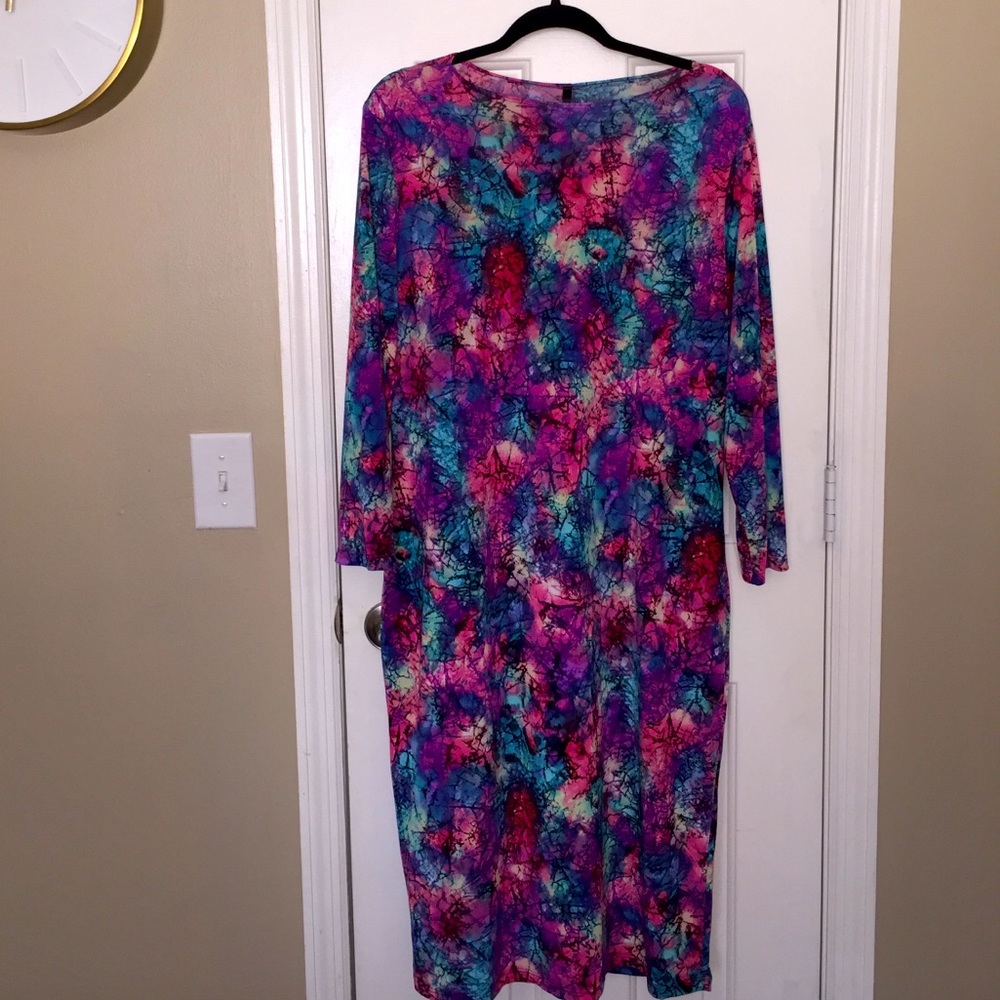 Fitted midi dress